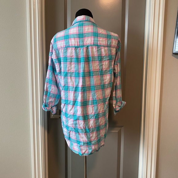 Button down - Picture 2 of 2